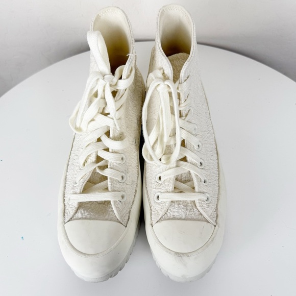 Converse Chuck Taylor All Star High Lugged 2.0 All Terrain Sneaker - Picture 8 of 10